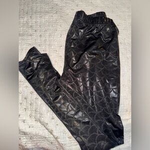 Black shiney mermaid leggings